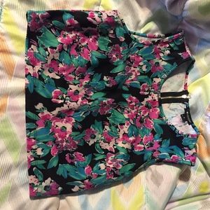 I ❤️ Ronson floral crop top
